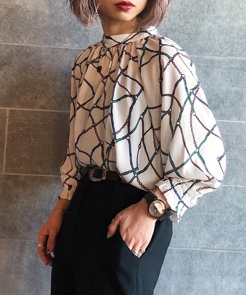 PAGEBOY（ページボーイ）の「チェーンプリントハイネックブラウス（シャツ/ブラウス・レディース・オフホワイト/ブラック・FREE）」の18枚目の写真