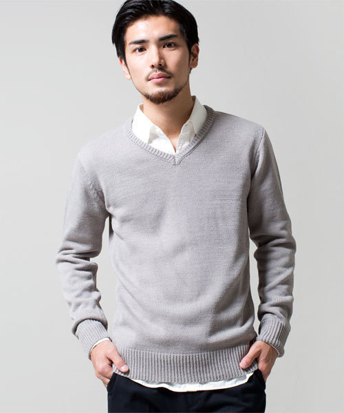 NANO universe(ナノユニバース)の「AKM×nano・universe/ V-Neck Knit(ニット/セーター・メンズ・ブラック/ダークグレー/ライトグレー/ダークブラウン/ベージュ/ダークグリーン/ブルー/ネイビー・SMALL/MEDIUM/LARGE/X-LARGE)」の3枚目の写真