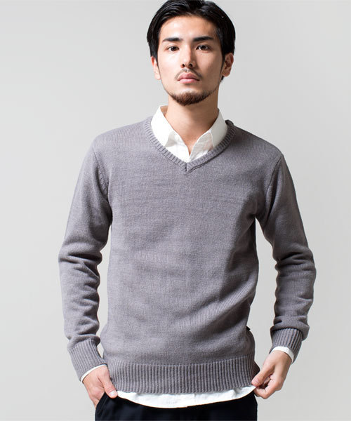 NANO universe(ナノユニバース)の「AKM×nano・universe/ V-Neck Knit(ニット/セーター・メンズ・ブラック/ダークグレー/ライトグレー/ダークブラウン/ベージュ/ダークグリーン/ブルー/ネイビー・SMALL/MEDIUM/LARGE/X-LARGE)」の4枚目の写真