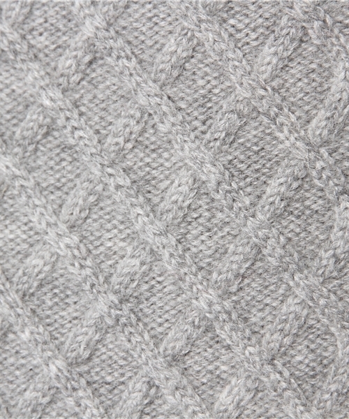 Khaju（カージュ）の「Khaju:ケーブルコンパクトプルオーバー（ニット/セーター・レディース・グレー/レッド・ONE SIZE）」の8枚目の写真