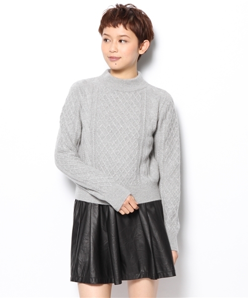 Khaju（カージュ）の「Khaju:ケーブルコンパクトプルオーバー（ニット/セーター・レディース・グレー/レッド・ONE SIZE）」の9枚目の写真