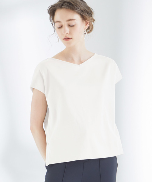 STUDIOUS(ステュディオス)の「【STUDIOUS】2wayギャザーカットソー(Tシャツ/カットソー・レディース・ホワイト/ブラック/ベージュ・FREE)」の2枚目の写真