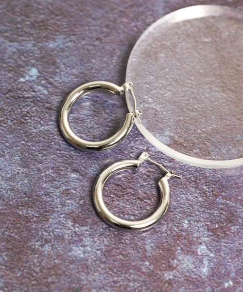 LUON（ルオン）の「LUON/ミニフープピアス（ピアス（両耳用）・レディース・シルバー系その他/ゴールド系その他/シルバー系その他2/シルバー系その他3/ゴールド系その他2/ゴールド系その他3/ゴールド系その他4・FREE）」の9枚目の写真