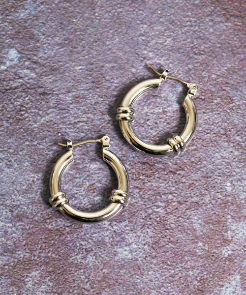 LUON（ルオン）の「LUON/ミニフープピアス（ピアス（両耳用）・レディース・シルバー系その他/ゴールド系その他/シルバー系その他2/シルバー系その他3/ゴールド系その他2/ゴールド系その他3/ゴールド系その他4・FREE）」の12枚目の写真