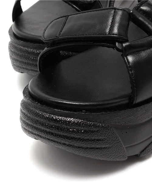 WEGO（ウィゴー）の「WEGO/厚底スポーツサンダル（サンダル・レディース・ホワイト/ブラック・23.5/24.5）」の3枚目の写真