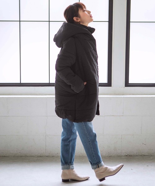 GeeRA(ジーラ)の「ダブルカラー中わたミディコート(その他アウター・レディース・ブラック/ベージュ・MEDIUM)」の11枚目の写真