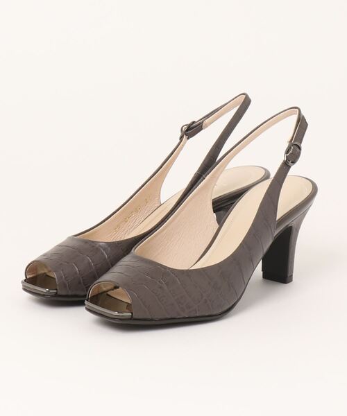 Riz raffinee（リズラフィーネ）の「スクエアカットバックベルトサンダル（サンダル・レディース・グレイッシュベージュ/ライトブラック/その他20/ベージュ×ブラック/ヘザーグレー/ブラック系その他2/スモーク/チャコールグレー/ミックスグレー/ウッドランド/オフホワイト・23cm/23.5cm/24cm/22.5cm/24.5cm/22cm）」の5枚目の写真