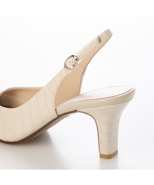 Riz raffinee（リズラフィーネ）の「スクエアカットバックベルトサンダル（サンダル・レディース・グレイッシュベージュ/ライトブラック/その他20/ベージュ×ブラック/ヘザーグレー/ブラック系その他2/スモーク/チャコールグレー/ミックスグレー/ウッドランド/オフホワイト・23cm/23.5cm/24cm/22.5cm/24.5cm/22cm）」の16枚目の写真