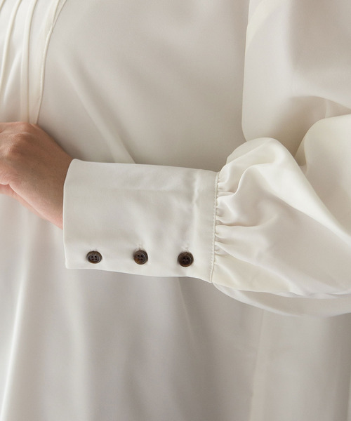 rectangle（レクタングル）の「タックドレスシャツ/ブザムシャツ（シャツ/ブラウス・レディース・ブルー/モカ/オフホワイト/ブラック/オリーブ/グレイッシュベージュ・FREE）」の11枚目の写真