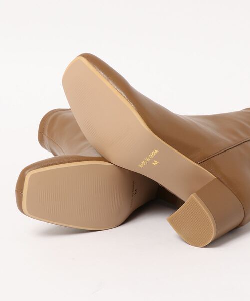 POU DOU DOU(プードゥドゥ)の「スクエアトゥヒールショートブーツ(ブーツ・レディース・ブラック/ブラウン・4/3)」の4枚目の写真