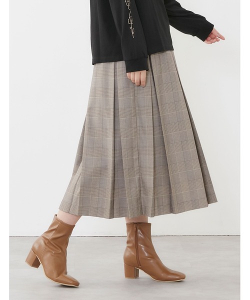 POU DOU DOU(プードゥドゥ)の「スクエアトゥヒールショートブーツ(ブーツ・レディース・ブラック/ブラウン・4/3)」の7枚目の写真