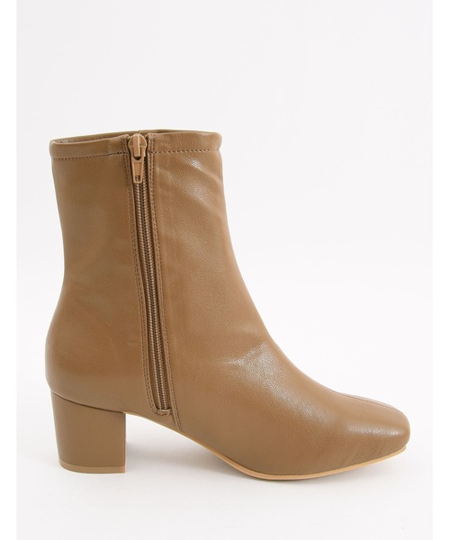 POU DOU DOU(プードゥドゥ)の「スクエアトゥヒールショートブーツ(ブーツ・レディース・ブラック/ブラウン・4/3)」の16枚目の写真