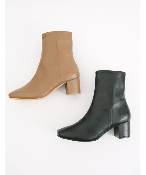 POU DOU DOU(プードゥドゥ)の「スクエアトゥヒールショートブーツ(ブーツ・レディース・ブラック/ブラウン・4/3)」の13枚目の写真