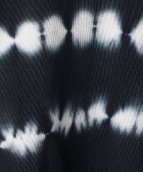 SHIPS(シップス)の「【WEB限定】SHIPS: ビッグシルエット タイダイ クルーネック スウェット(スウェット・メンズ・ブラック/ライトグレー/ベージュ/ブラウン・SMALL/MEDIUM/LARGE/X-LARGE)」の7枚目の写真