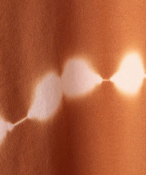 SHIPS(シップス)の「【WEB限定】SHIPS: ビッグシルエット タイダイ クルーネック スウェット(スウェット・メンズ・ブラック/ライトグレー/ベージュ/ブラウン・SMALL/MEDIUM/LARGE/X-LARGE)」の5枚目の写真