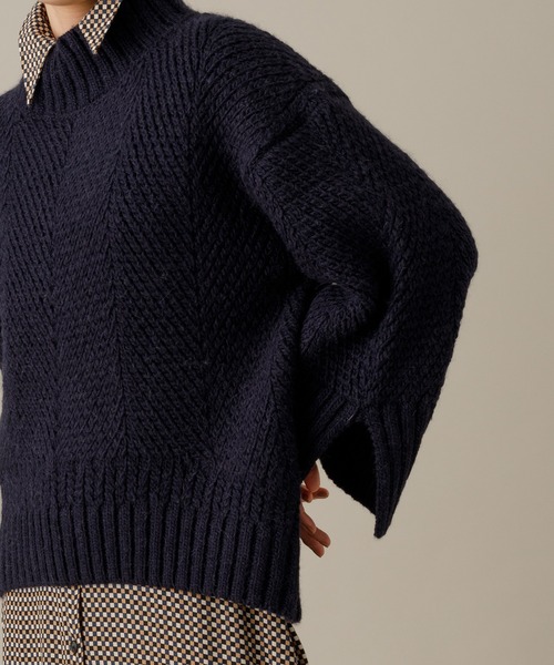 ADAM ET ROPE'（アダムエロペ）の「チャンキーニットプルオーバー（ニット/セーター・レディース・キナリ/ネイビー・FREE）」の4枚目の写真