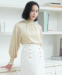 anayi アナイ フローラルプリントシャーリングブラウス トップス 38 M ANAYI(アナイ)の「ランダムドットプリントシャーリング