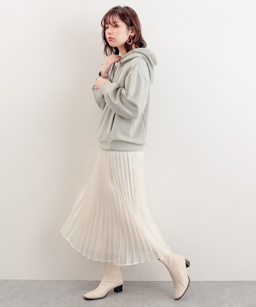 natural couture（ナチュラルクチュール）の「キラキラシアープリーツスカート（スカート・レディース・グレー/オフホワイト/ピンク・FREE）」の5枚目の写真