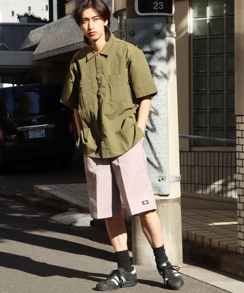 Dickies(ディッキーズ)の「Dickies/ディッキーズ 13インチポケットワークショーツ shorts チノパンツ スケーターショーツ ハーフパンツ カラーパンツ 2026年春夏(チノパンツ・メンズ・ブラウン/レッド/カーキ/ホワイト/ネイビー/ダークネイビー/チャコール/ベージュ/ブラック/ブルー/ピンク/ライトイエロー/オレンジ/パープル/グリーン/ライトグリーン/ライトブルー/ダークグリーン/イエロー/グレー・34inch/36inch/30inch/28inch/26inch/32inch/30 inch)」の21枚目の写真