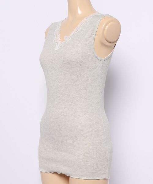 Doux archives（ドゥアルシーヴ）の「テレコレースキャミソール（キャミソール・レディース・グレイッシュベージュ/オフホワイト/ブラック/杢グレー・MEDIUM）」の6枚目の写真