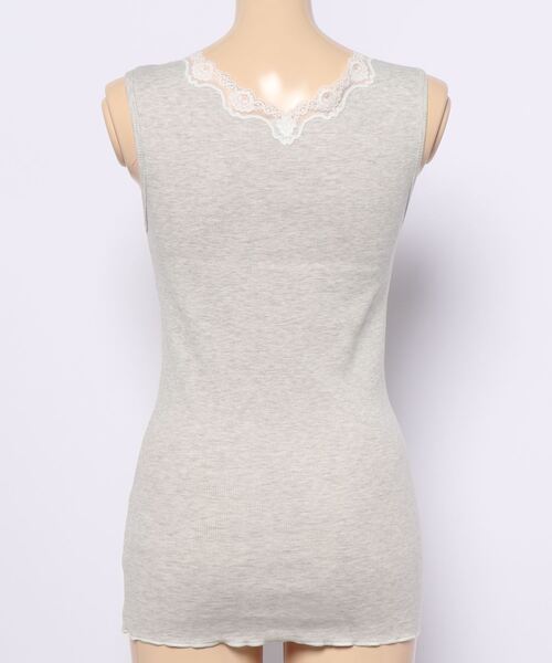 Doux archives（ドゥアルシーヴ）の「テレコレースキャミソール（キャミソール・レディース・グレイッシュベージュ/オフホワイト/ブラック/杢グレー・MEDIUM）」の5枚目の写真