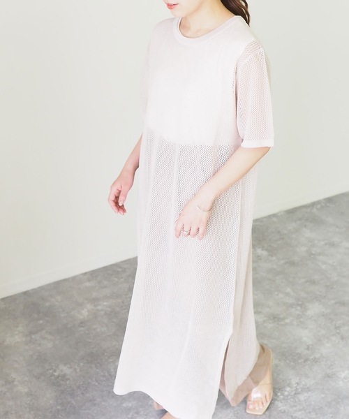 Riberry（リベリー）の「メッシュ編み半袖ニットワンピース（ワンピース・レディース・ブラック/ベージュ/オフホワイト/カーキ・MEDIUM）」の16枚目の写真