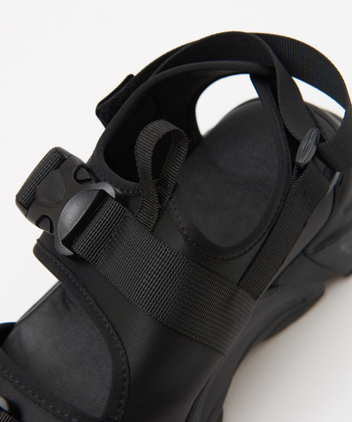 MYSELF ABAHOUSE（マイセルフアバハウス）の「ボリューム ソール ストラップ サンダル（ソックス付）（サンダル・メンズ・ブラック・M/L）」の11枚目の写真