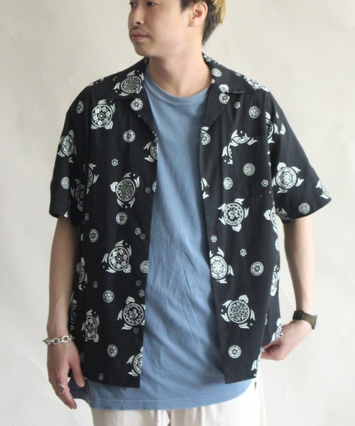 MANASTASH(マナスタッシュ)の「MANASTASH × CAL O LINE / マナスタッシュ×キャルオーライン HAWAIAN SHIRT/SEA OF FLOWERS ハワイアンシャツ アロハシャツ(シャツ/ブラウス・メンズ・ブラック/ブルー・MEDIUM/X-LARGE/LARGE)」の2枚目の写真