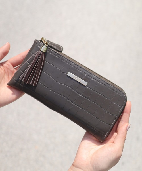 florist(フローリスト)の「【FLORGE】パステル&ビビットクロコダイル柄型押しレザーL字ウォレット(財布・レディース・グレー/レッド/イエロー/ライトグレー/グリーン/ライトグリーン/オレンジ/ライトブルー/ライトベージュ/ピンク/ブラウン/ブラック・FREE)」の3枚目の写真