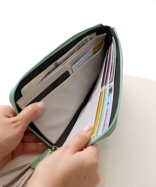 florist(フローリスト)の「【FLORGE】パステル&ビビットクロコダイル柄型押しレザーL字ウォレット(財布・レディース・グレー/レッド/イエロー/ライトグレー/グリーン/ライトグリーン/オレンジ/ライトブルー/ライトベージュ/ピンク/ブラウン/ブラック・FREE)」の20枚目の写真