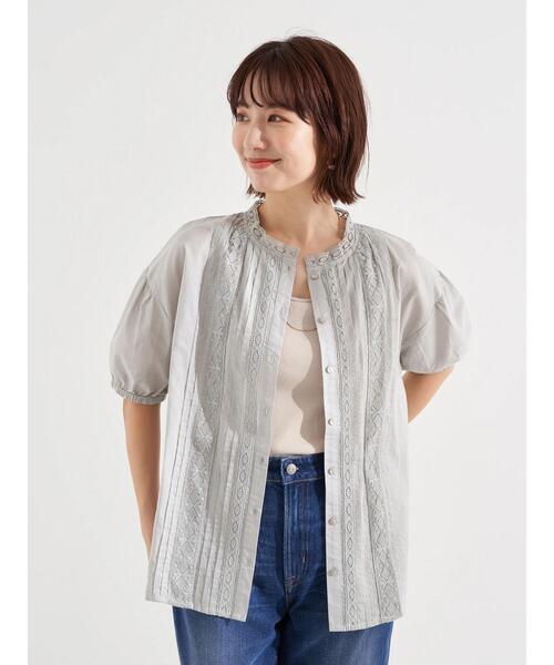 earth music&ecology（アースミュージックアンドエコロジー）の「ピンタックレースシャツ ＊（シャツ/ブラウス・レディース・ネイビー/サックスブルー/アイボリー/ラベンダー/ベージュ/イエロー・FREE）」の11枚目の写真