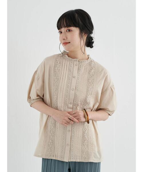 earth music&ecology（アースミュージックアンドエコロジー）の「ピンタックレースシャツ ＊（シャツ/ブラウス・レディース・ネイビー/サックスブルー/アイボリー/ラベンダー/ベージュ/イエロー・FREE）」の14枚目の写真