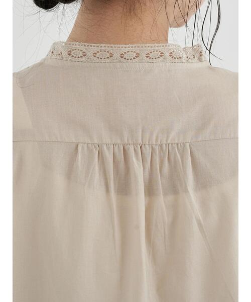 earth music&ecology（アースミュージックアンドエコロジー）の「ピンタックレースシャツ ＊（シャツ/ブラウス・レディース・ネイビー/サックスブルー/アイボリー/ラベンダー/ベージュ/イエロー・FREE）」の19枚目の写真