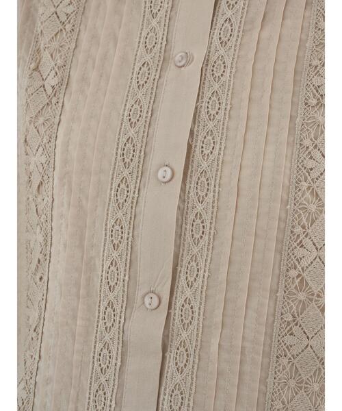 earth music&ecology（アースミュージックアンドエコロジー）の「ピンタックレースシャツ ＊（シャツ/ブラウス・レディース・ネイビー/サックスブルー/アイボリー/ラベンダー/ベージュ/イエロー・FREE）」の21枚目の写真