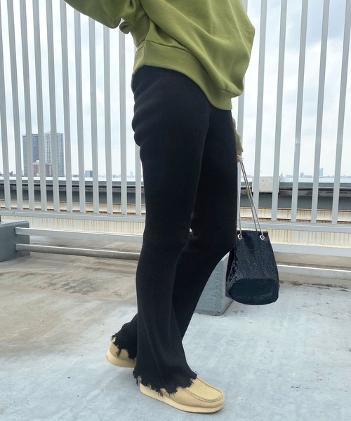 Snap club(スナップクラブ)の「【Snap club】ダメージリブニットフレアパンツ(その他パンツ・レディース・ブラック/レッド/オレンジ/グリーン/オフホワイト/チャコールグレー/ピンク/ブルー・FREE)」の11枚目の写真