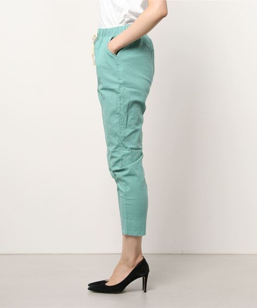 SFW(エスエフダブリュー)の「綿麻 ストレートパンツ(その他パンツ・レディース・ホワイト/ライトグレー/ライトブルー/ブラック/ベージュ/ネイビー/ライム/グリーン/テラコッタ・LL)」の16枚目の写真