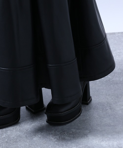 HARE シンセティックレザーサーキュラースカート　ブラック　ロングスカート HARE（ハレ）の「サーキュラーレザースカート(HARE)（スカート