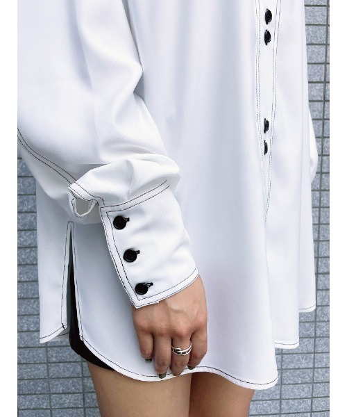 ENVYM（アンビー）の「ビッグカラーステッチＳＨ（シャツ/ブラウス・レディース・ホワイト/ブラック/マルチ・FREE）」の5枚目の写真