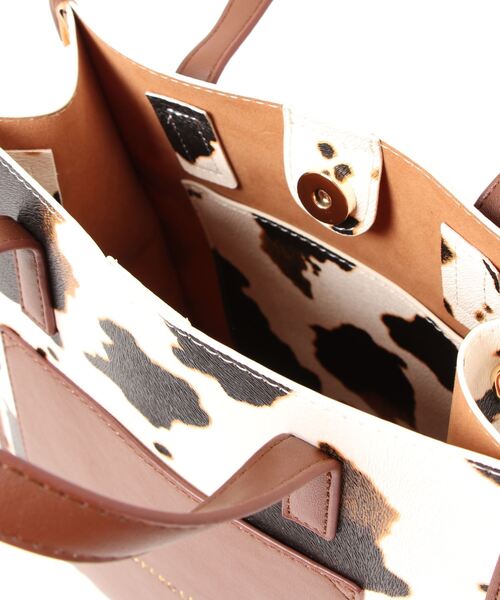 Me%（ミィパーセント）の「スクエアパイピングショルダー（ショルダーバッグ・レディース・ブラック/ダークブラウン/ベージュ/サックスブルー/イエロー・FREE）」の10枚目の写真