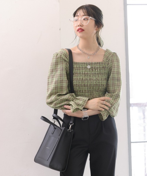 Me%（ミィパーセント）の「スクエアパイピングショルダー（ショルダーバッグ・レディース・ブラック/ダークブラウン/ベージュ/サックスブルー/イエロー・FREE）」の14枚目の写真