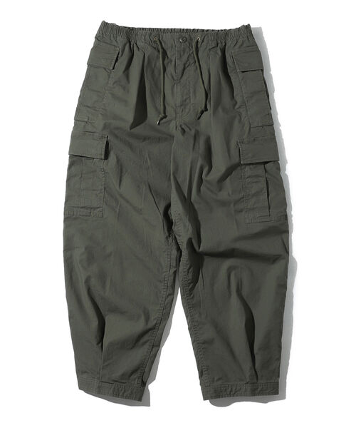 BEAMS（ビームス）の「BEAMS / バルーン イージー カーゴパンツ（カーゴパンツ・メンズ・ブラック/オリーブ・SMALL/LARGE/X-LARGE/MEDIUM）」の2枚目の写真