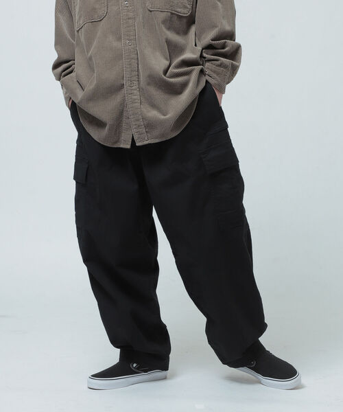 BEAMS（ビームス）の「BEAMS / バルーン イージー カーゴパンツ（カーゴパンツ・メンズ・ブラック/オリーブ・SMALL/LARGE/X-LARGE/MEDIUM）」の13枚目の写真