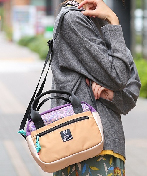 moz（モズ）の「mozコラボ ボックスショルダーバッグ【moz×チチカカ】（ショルダーバッグ・レディース・ブラック/ベージュ・FREE）」の7枚目の写真