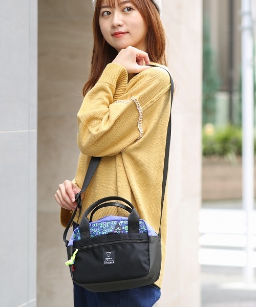 moz（モズ）の「mozコラボ ボックスショルダーバッグ【moz×チチカカ】（ショルダーバッグ・レディース・ブラック/ベージュ・FREE）」の9枚目の写真