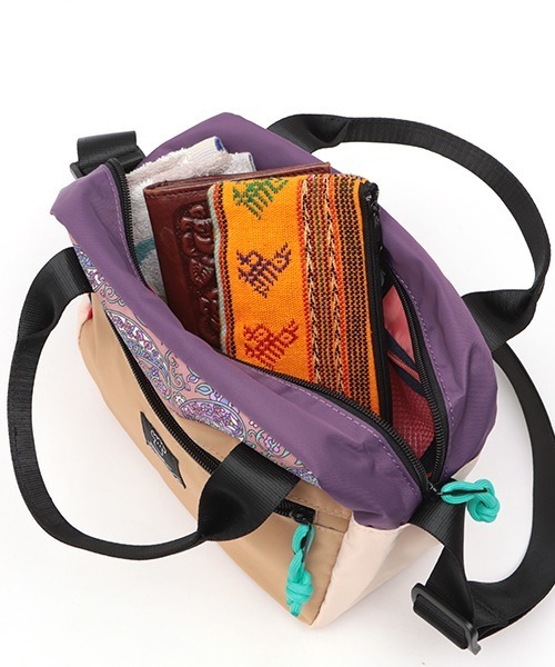 moz（モズ）の「mozコラボ ボックスショルダーバッグ【moz×チチカカ】（ショルダーバッグ・レディース・ブラック/ベージュ・FREE）」の13枚目の写真