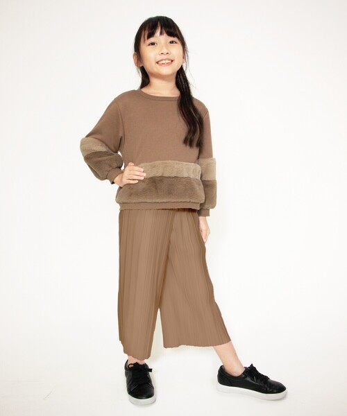 COMME CA ISM（コムサイズム）の「フェイクファー　トレーナー（スウェット・キッズ・ベージュ/モカ・110cm/100cm/120cm/130cm/140cm/150cm）」の14枚目の写真