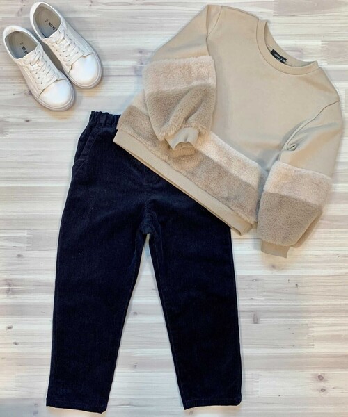 COMME CA ISM（コムサイズム）の「フェイクファー　トレーナー（スウェット・キッズ・ベージュ/モカ・110cm/100cm/120cm/130cm/140cm/150cm）」の12枚目の写真