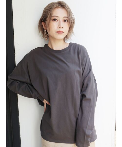 MURUA（ムルーア）の「ルーズシルエットロングスリーブTee（Tシャツ/カットソー・レディース・ホワイト/ダークグレー/モカ・FREE）」の3枚目の写真