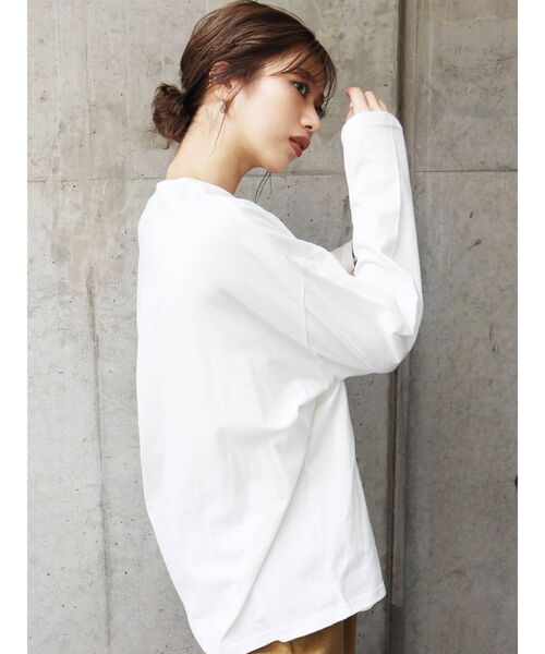 MURUA（ムルーア）の「ルーズシルエットロングスリーブTee（Tシャツ/カットソー・レディース・ホワイト/ダークグレー/モカ・FREE）」の20枚目の写真