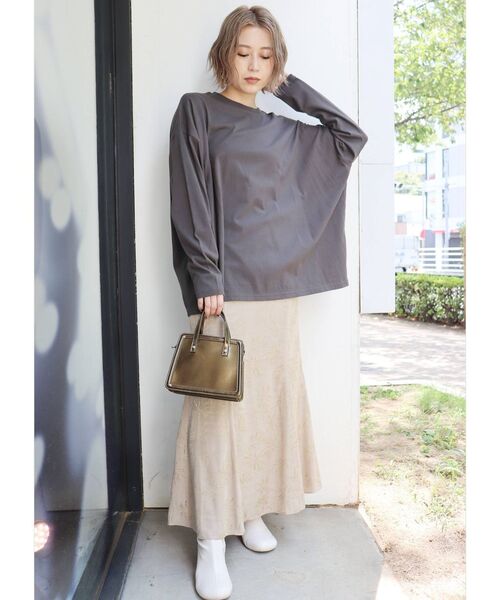 MURUA（ムルーア）の「ルーズシルエットロングスリーブTee（Tシャツ/カットソー・レディース・ホワイト/ダークグレー/モカ・FREE）」の21枚目の写真